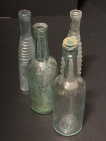 4pc 19thC LEA & PERRINS Worcestershire & Ribbed Victorian Sauce Bottles (1 of 7)