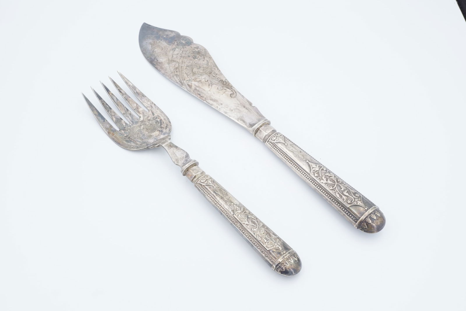 Lee & Wigfull Silver Plated Fish Servers (1 of 3)