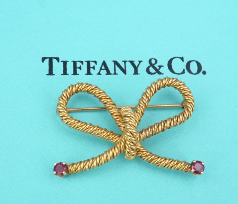 Tiffany & Co 18k Ruby Rope Bow Heart Twist Brooch Pin 0.99" Retired OG580 (1 of 3)