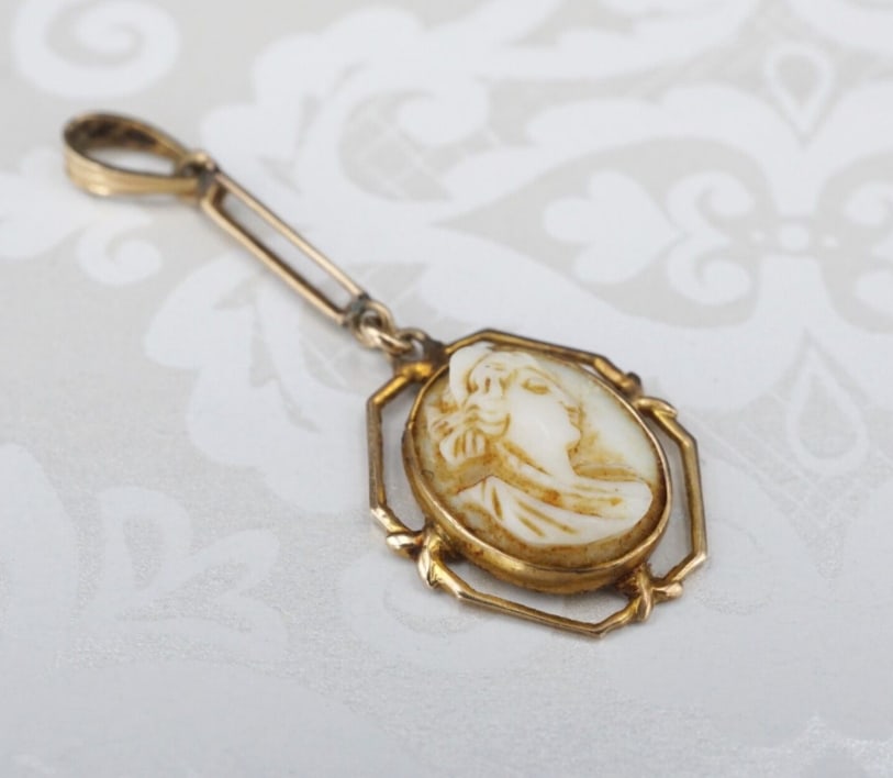 Vintage 10k Cameo Lavalier Pendant Yellow Gold Carved Shell 1.5" PG1679 (1 of 3)