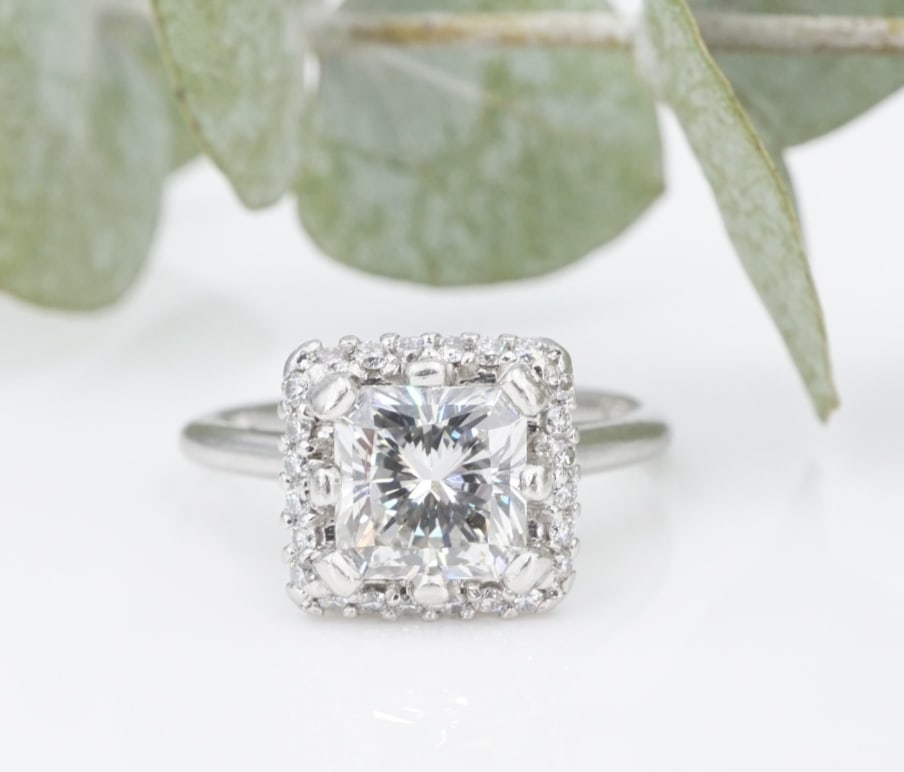 Tacori 1.5ct Radiant Diamond Halo Engagement Ring EGL G SI1 Platinum Sz 5 CO1301: This beautiful designer ring features an amazing 1.50-carat radiant-cut diamond at center, with a halo of round diamonds. Additional diamonds cascade down each shoulder of this solid platinum ring. A