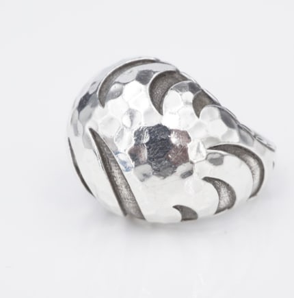 John Hardy Palu Macan Dome Ring Sterling Silver Size 7 Stripe Statement RS3764: This gorgeous ring from designer John Hardy features a chunky dome design crafted in solid sterling silver with intricate tiger stripe designs on the face. This incredible statement ring is sure to be