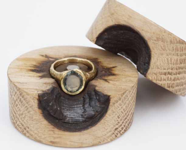 Designer Rigby Leigh 18k Gold Teal Montana Sapphire w/ Casting Box RG5037: Created by goldsmith Rigby Leigh, this Teal Montana Sapphire has a lovely deep blue-green tone with a wonderfully unique pattern of silk through the center that catches some lights, displaying a web-l