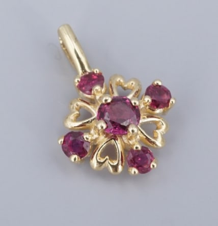 14k Yellow Gold Ruby Pendant Charm Pink Sapphire Hearts 0.5" Vintage PG2098: This sweet pendant features a diamond-shaped design crafted of deep red rubies interspersed with sweet heart outlines. A slim bale allows the charm to slide easily on a chain or cord of your choosing.