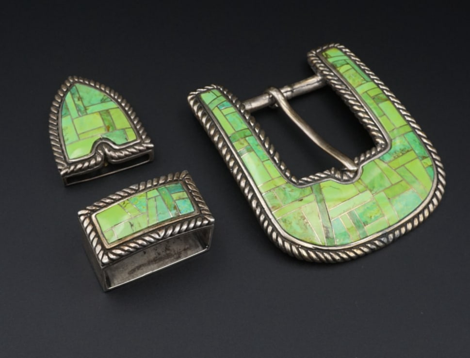 Native American Gaspeite Inlay Sterling Silver Ranger Buckle 3pc Set 1.25" M1988: This handsome artisan three piece ranger buckle features a simple design crafted of sterling silver with geometric inlays of gaspeite. A classic accessory for everyday wear! Metal Type: Sterling Silve