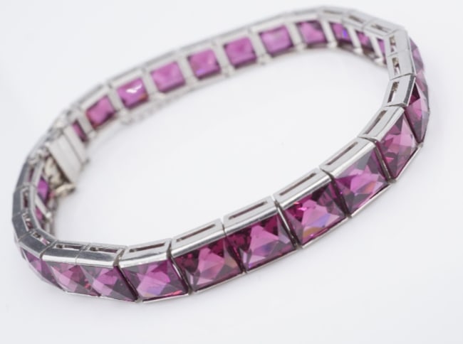 Vintage Platinum Purple Garnet Bracelet 6" Umbalite Rare 20ct BG881: This captivating bracelet is a true treasure for lovers of vintage jewelry and unique gemstones. Crafted from luxurious platinum, it features a captivating line of French cut umbalite gemstones, each 