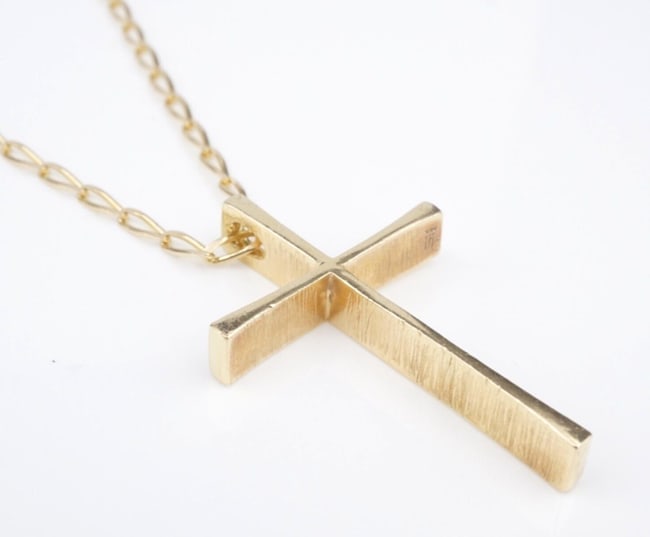 James Avery 14k Large Cross Pendant Necklace Yellow Gold 26" 2mm Retired NG1697: This retired necklace from James Avery features a large, textured cross pendant suspended from a sturdy elongated curb link chain, all crafted of 14k yellow gold. A meaningful piece that would make a 