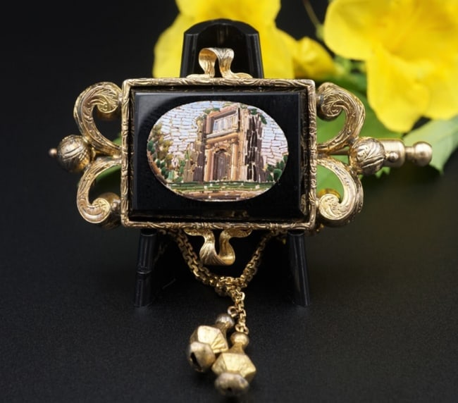 Antique 1850s 14k Gold Arch of Titus Micro Mosaic Inlay Brooch OG391: This antique brooch is a wonderful estate find! The brooch features a detailed depiction of the Arch of Titus. Repose and folds of gold frame the mosaic inlay. This beautiful piece would make the perf