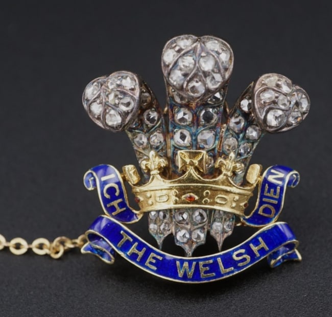 Sweetheart Regimental Brooch 18k Gold Silver Diamond The Welch Ich Dien OG511: This beautiful antique "sweetheart" brooch features a Welch regimental crest adorned with diamonds, and accented with blue enamel. All crafted of solid 18k yellow gold and silver, this pin can be hung