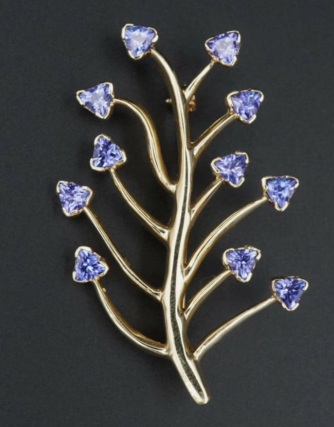 Tanzanite Tree of Life Pin Brooch 14k Yellow Gold 2" Signed HOT OG337: This modern and unique brooch depicts a tree, crafted out of polished 14k yellow gold, with meandering branches tipped with bright trillion cut tanzanite.. The vibrant purple provides a great contrast
