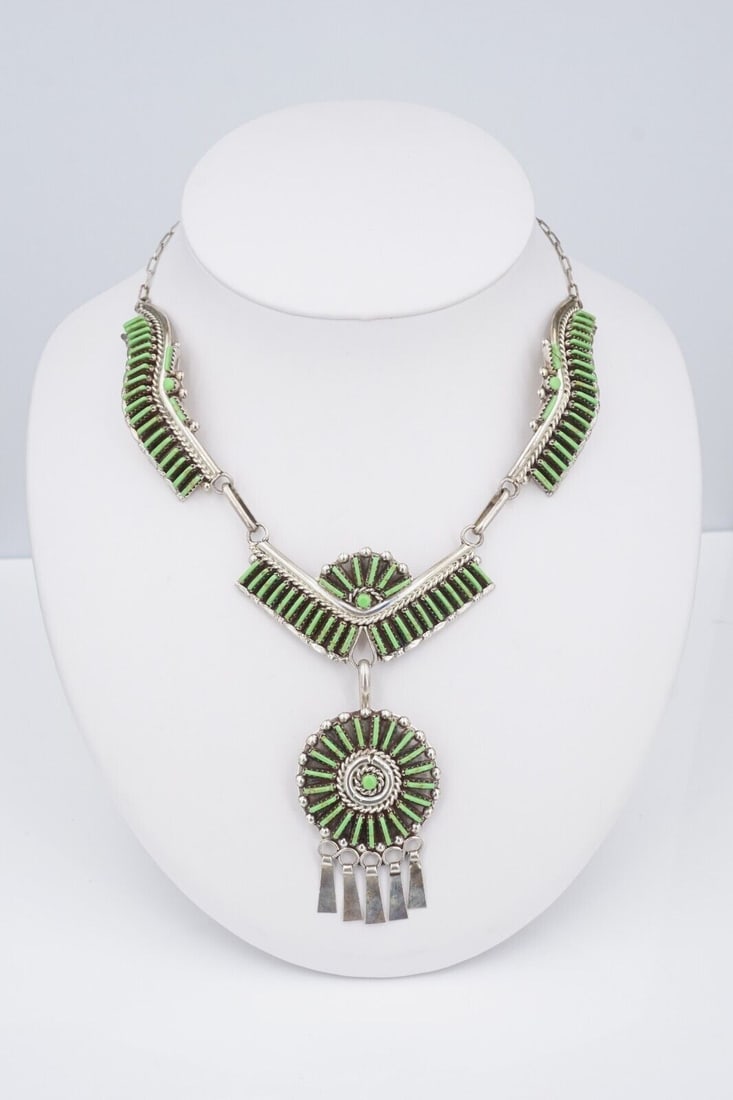 Vintage Navajo Sterling Silver Necklace Green Pendant 17" Helen Harrison (1 of 5)