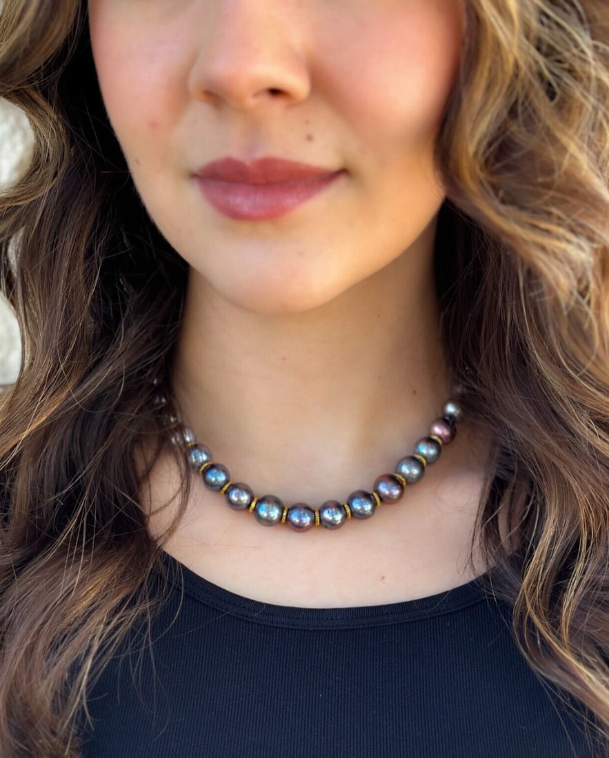 14k Tahitian Pearl Diamond Necklace Strand Yellow Gold 9-11mm 16" Choker: This beautiful necklace is a classic beauty. The pearl strand features large lustrous Tahitian pearls separated by 14kt yellow gold rings and a diamond and 14kt gold clasp to complete the luxe look. A