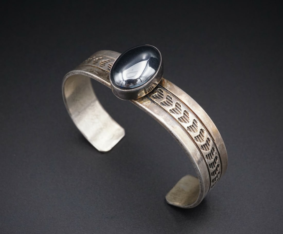 Navajo Sterling Silver Cuff Bracelet Stamped Signed KB Hematite 6.25" BS1952 (1 of 4)