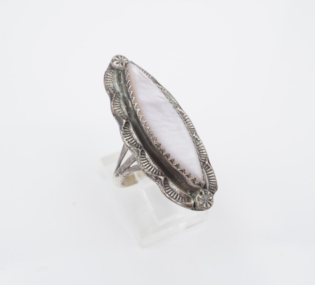 Navajo Sterling Silver Pink Mother of Pearl Ring Sz 6.25 Albert Payton RS3735: This beautiful ring from Navajo artisan Albert Payton features a gorgeous slab of pink mother of pearl bezel set in a chunky sterling silver frame with intricate hand stamped details. A great addition