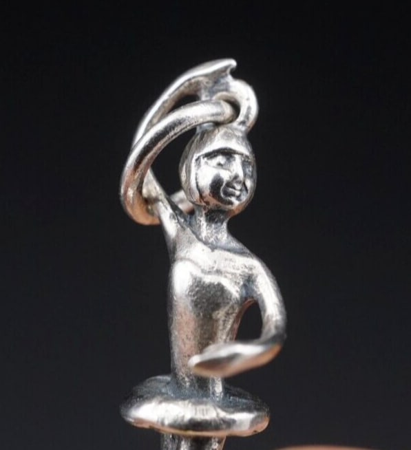 James Avery 3D Ballerina Charm Dancer Sterling Silver Rare HTF Retired CHS1948: This very rare hard to find James Avery charm is in the shape of a detailed 3D Ballerina. One arm raised, legs askance, moving into 4th position. Crafted of solid sterling silver. Metal Type: Sterling