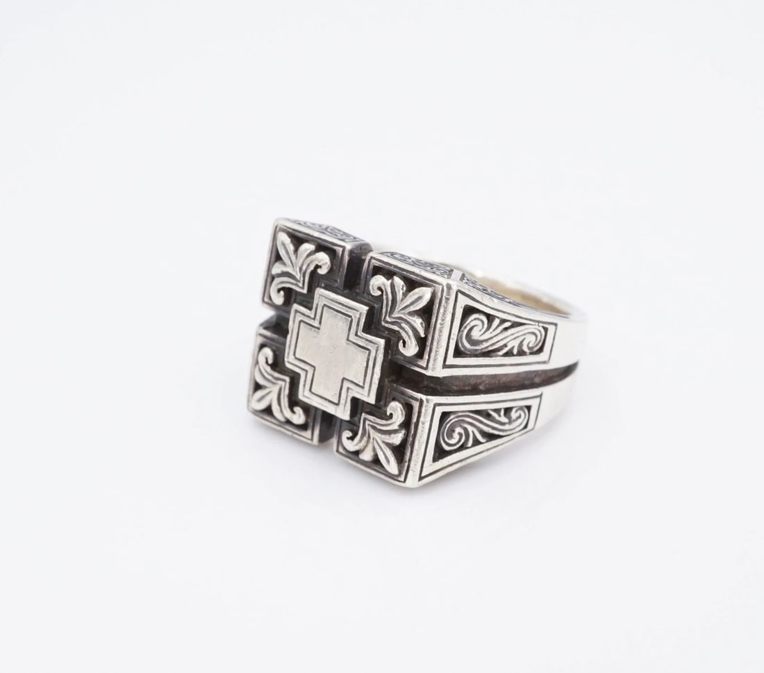 Konstantino Square Cross Signet Ring Statement Sterling Silver Sz 11 Mens RS4005: This classic Konstantino sterling silver signet ring features a wide square face centered on a stepped Maltese-style cross, framed by fleur-de-lis motifs and intricately engraved scrollwork across the