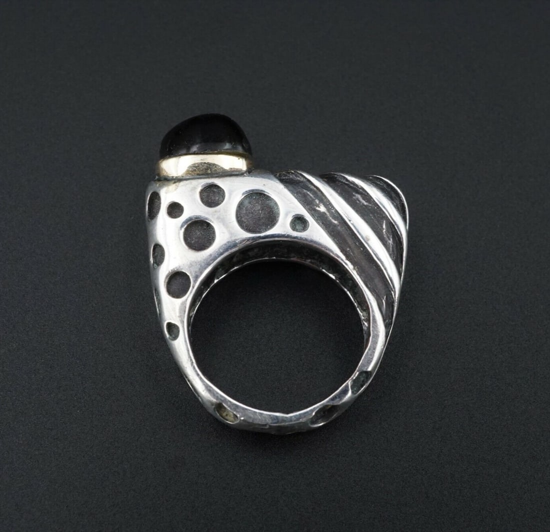Dian Malouf Black Jade Dome Ring Sterling Silver 14k Size 5 Retired RS2935: This retired ring from Dian Malouf features a black jade dome in 14k yellow gold and set against an oxidized sterling silver crater and stripe background. The ring is crafted of solid sterling silver.