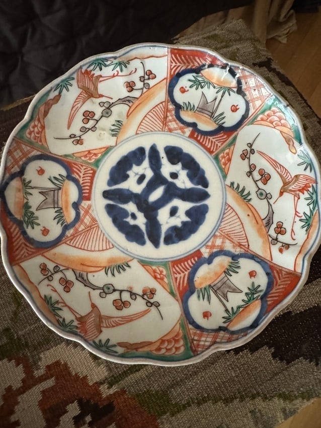 Antique Imari Japanese 6 Plates 7.5" diameter: Antique Imari Japanese 6 Plates 7.5" diameter Scalp edge blue/beige brown/orange