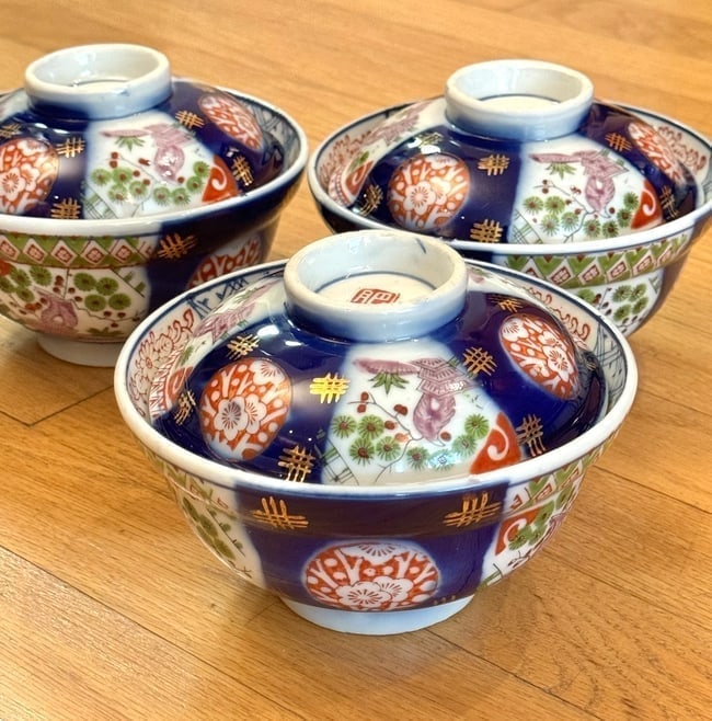 Vintage Japanese Imari Porcelain Lidded Bowls Set of 3 – 6" Hand-Painted Blue Red Gold (1 of 1)