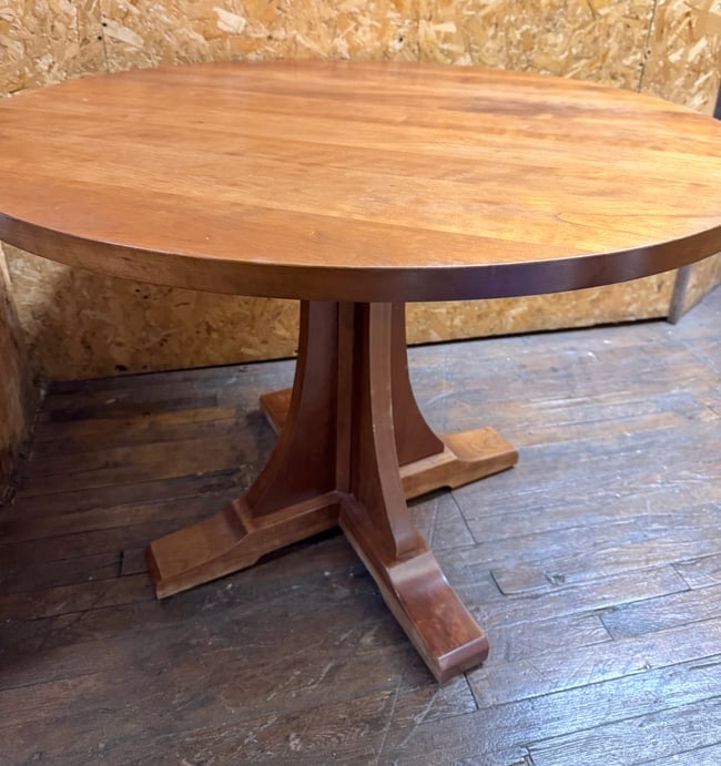 Stickley Handcrafted Round Cherry Pedestal Dining Table, Manlius NY (1 of 4)