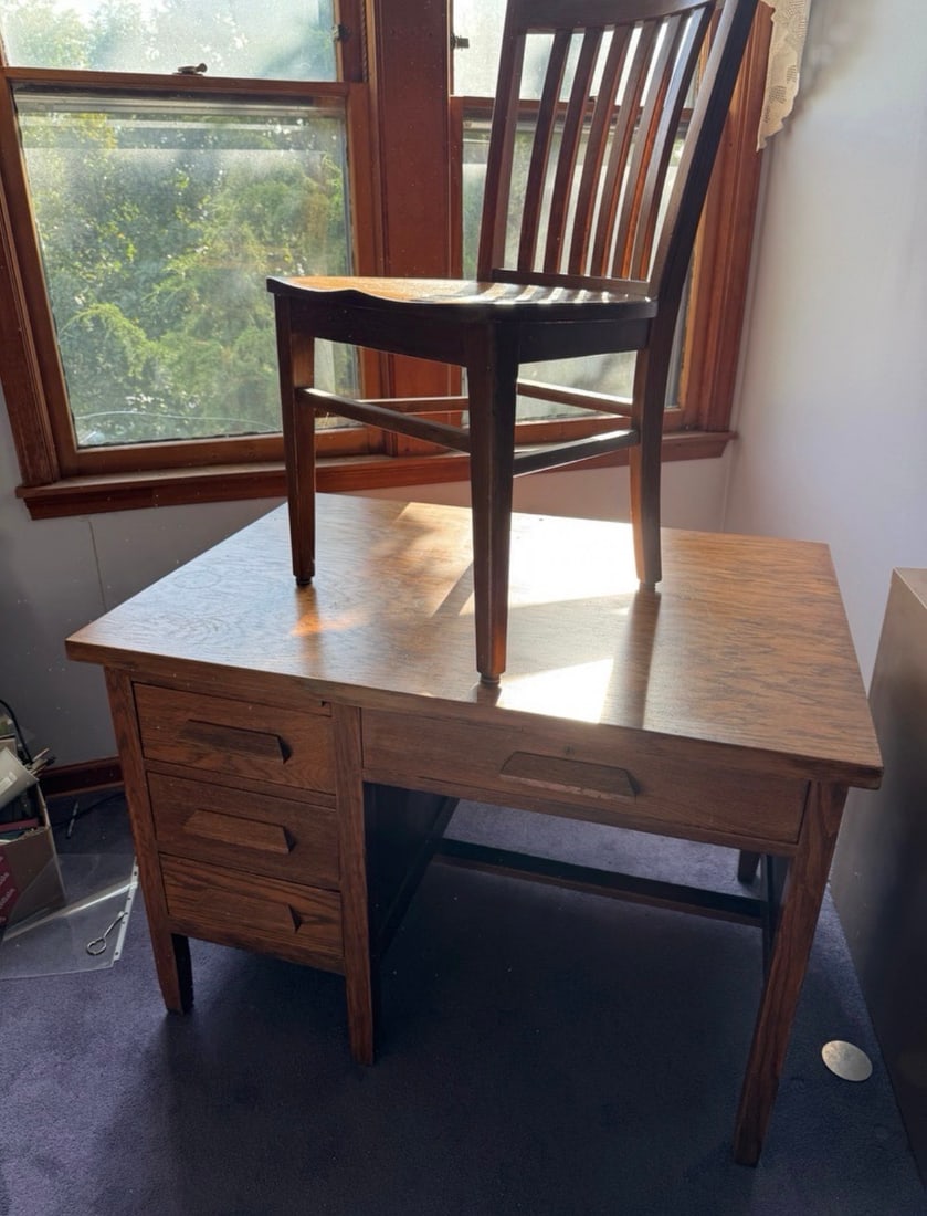 Vintage Oak Writing Desk with Matching Chair – Mid-Century Student Desk Set (1 of 5)
