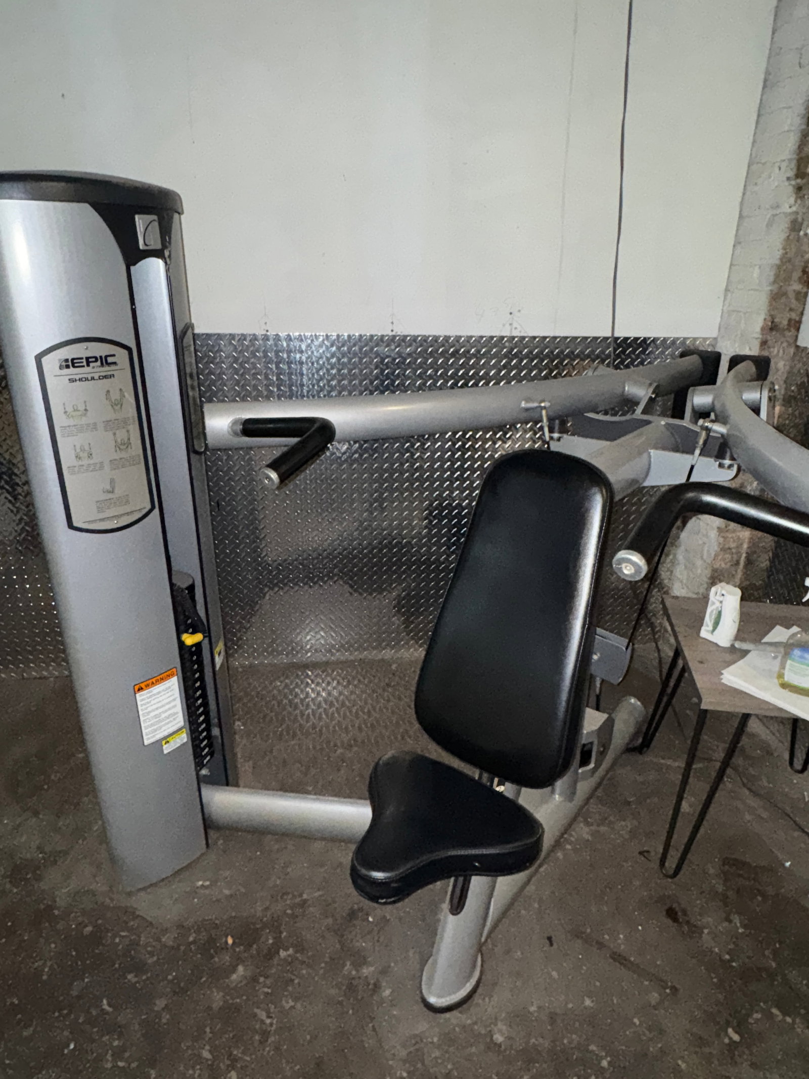 Freemotion Epic Shoulder Press Machine Commercial Gym Equipment Selectorized (1 of 2)
