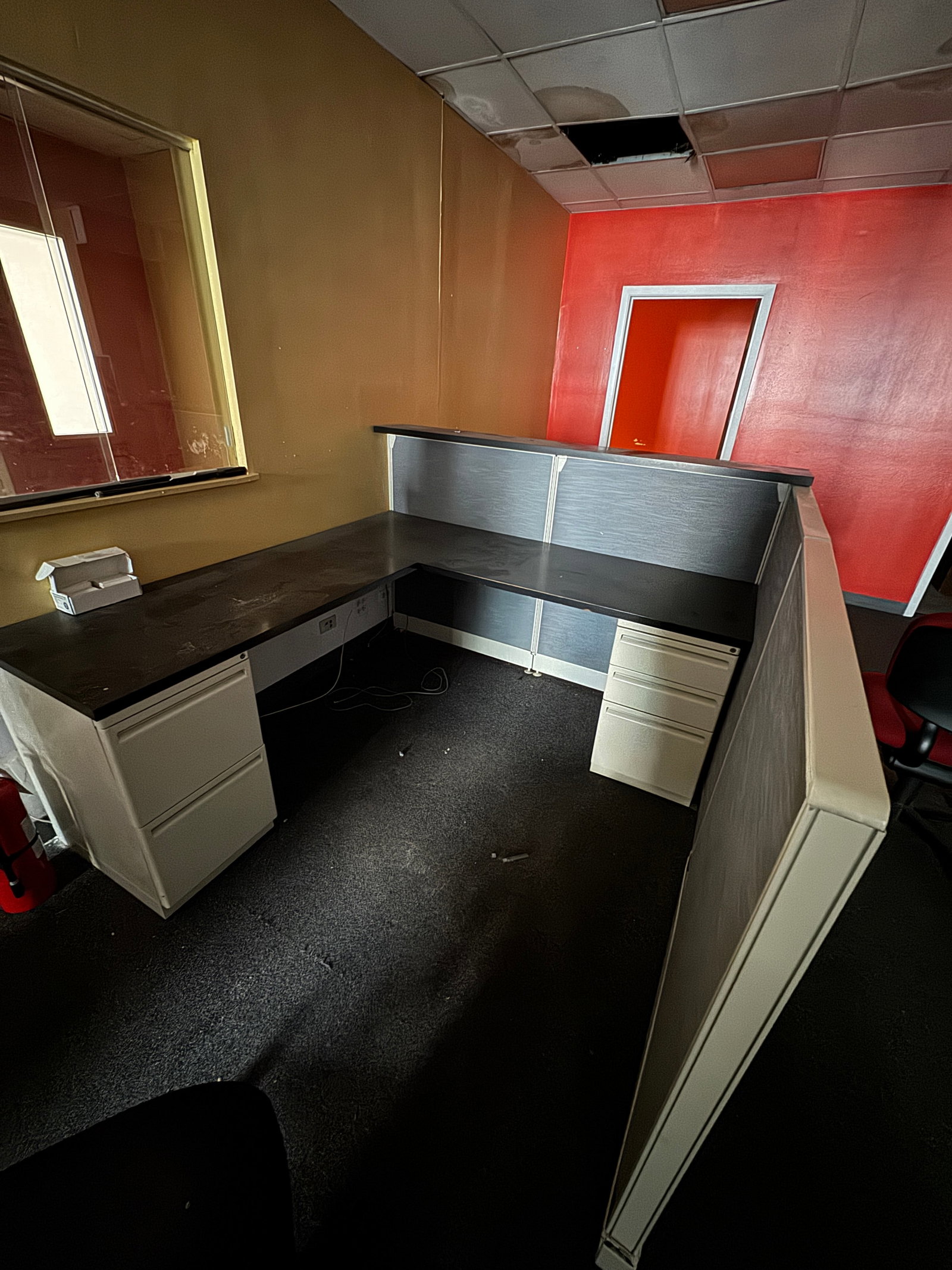 L-Shape Office Cubicle Workstation Desk With Panels & Drawers Commercial Office Furniture: Commercial-grade L-shaped cubicle workstation with privacy panels and integrated drawer pedestals. Ideal for offices, startups, or home workspaces needing a professional setup. Includes durable lamina
