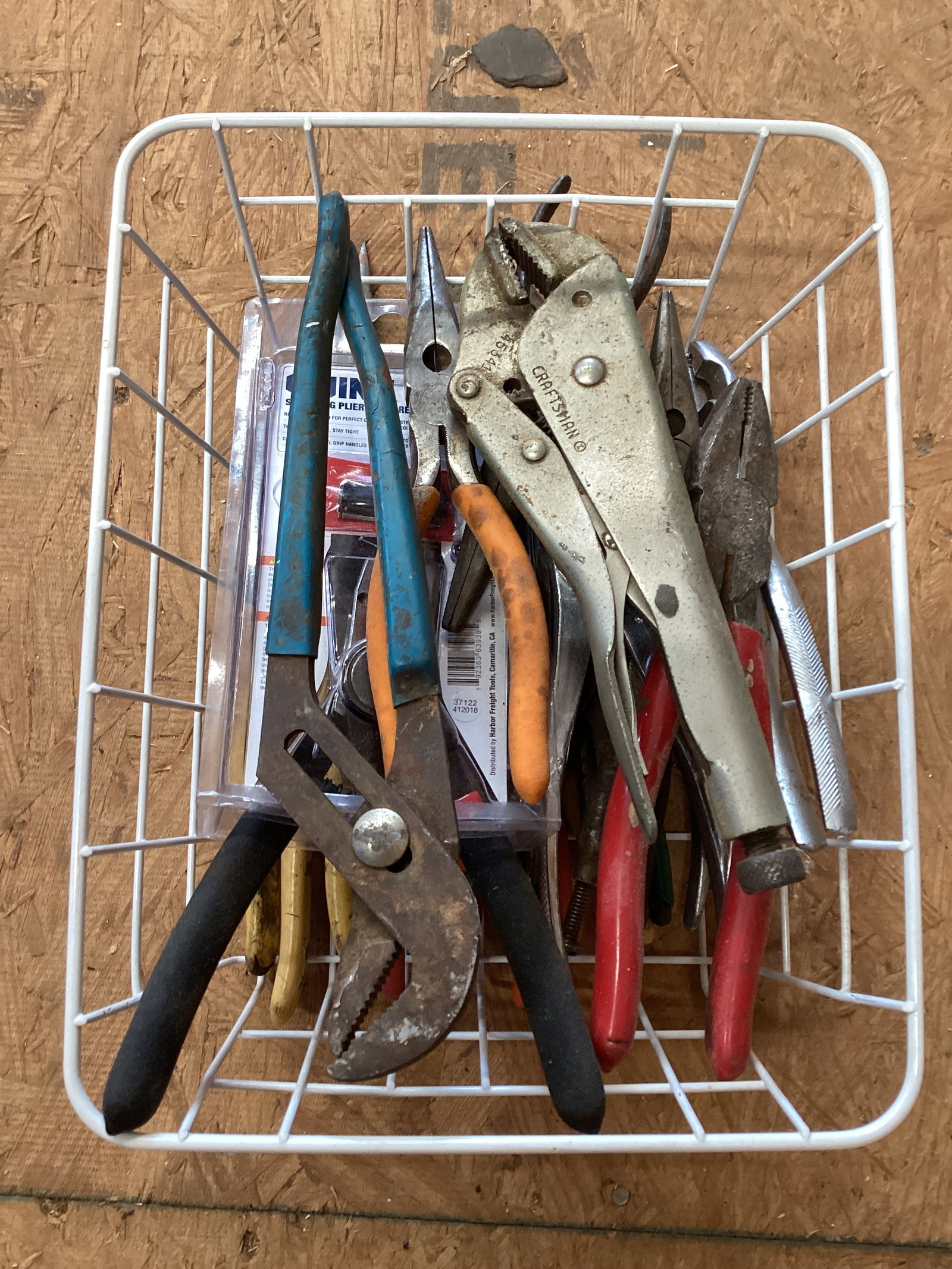 Pliers: .