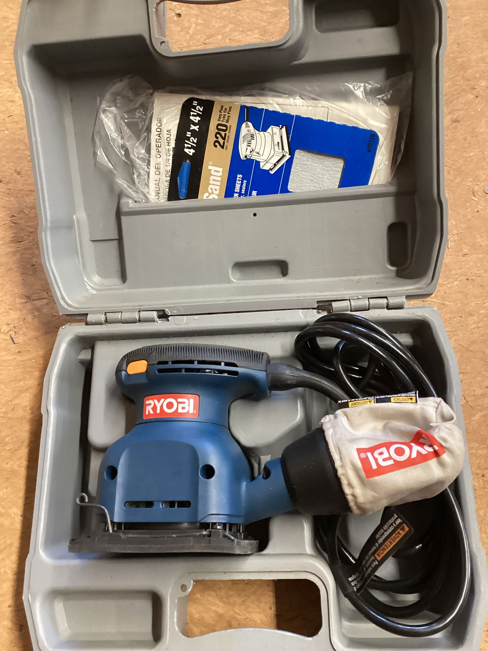 Ryobi S6510 1/4 Sheet Sander in Case (1 of 7)