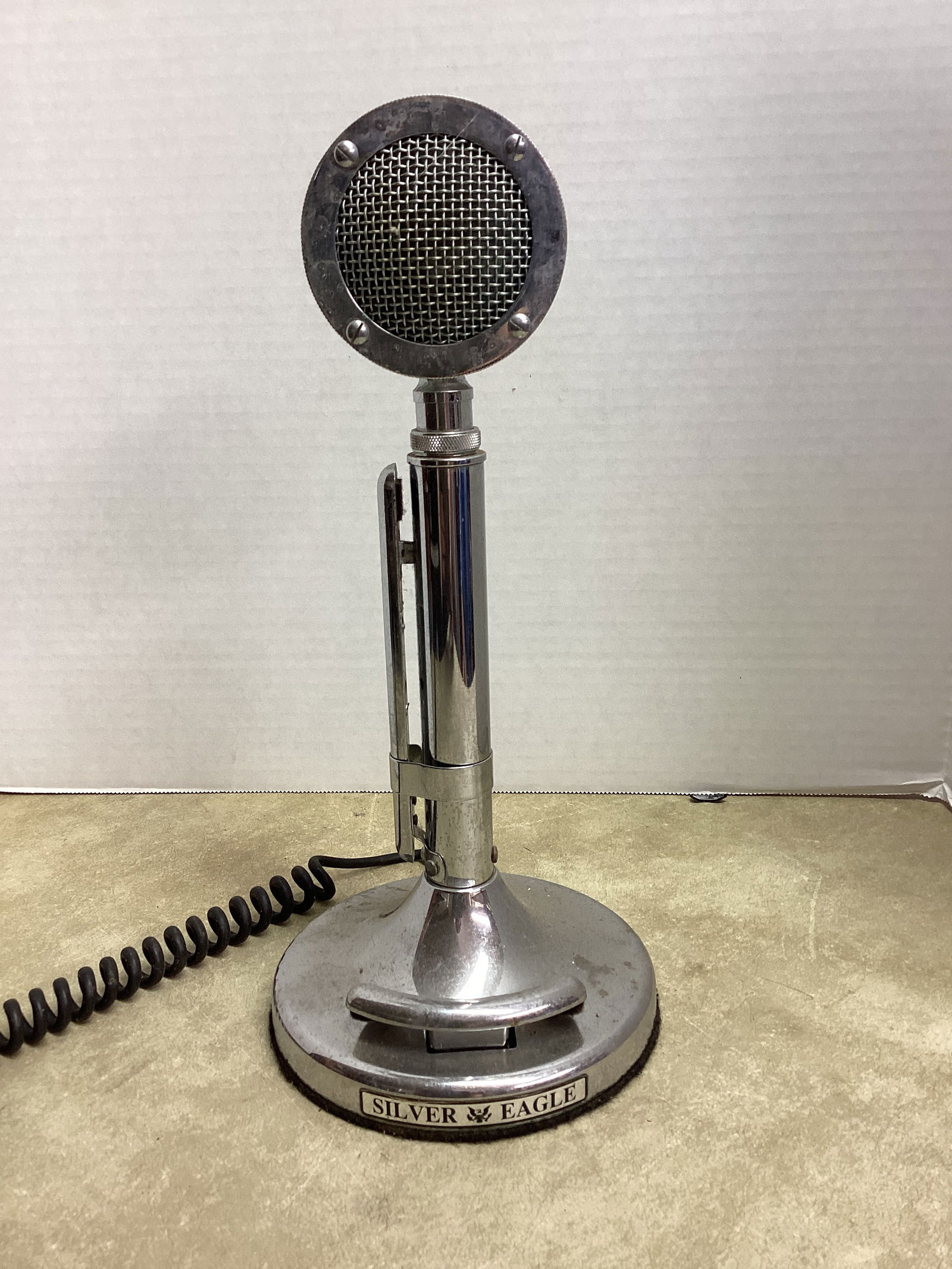 Astatic Silver Eagle Push to Talk Microphone (1 of 7)