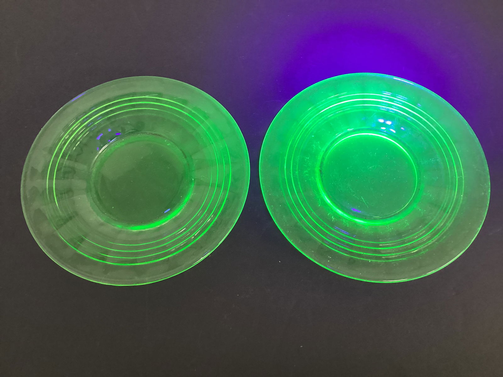 Two Uranium Green Depression Glass Block Optic Salad Plates (1 of 5)