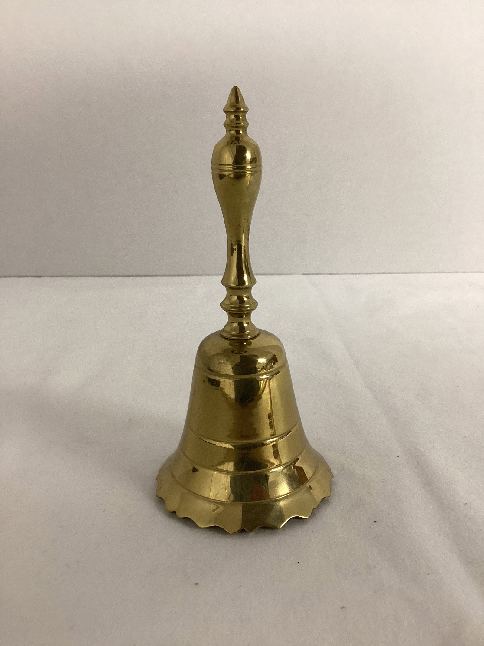 Virginia Metalcrafters Colonial Williamsburg Brass Bell: 5" h