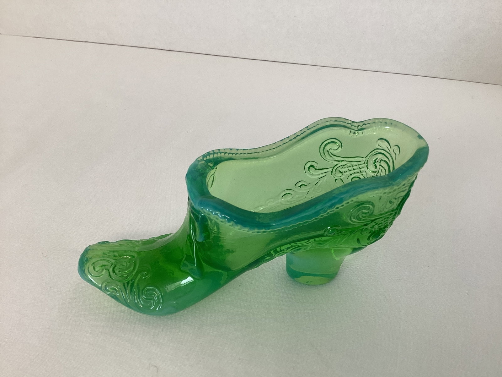 Green Opalescent Glass Slipper: 4 1/2" long