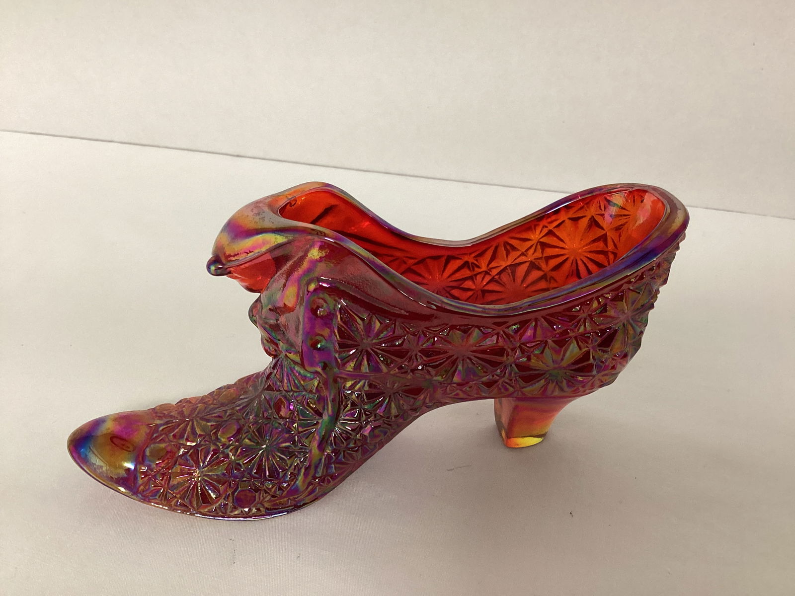 Fenton Carnival Glass Daisy and Button Cat Slipper (1 of 6)