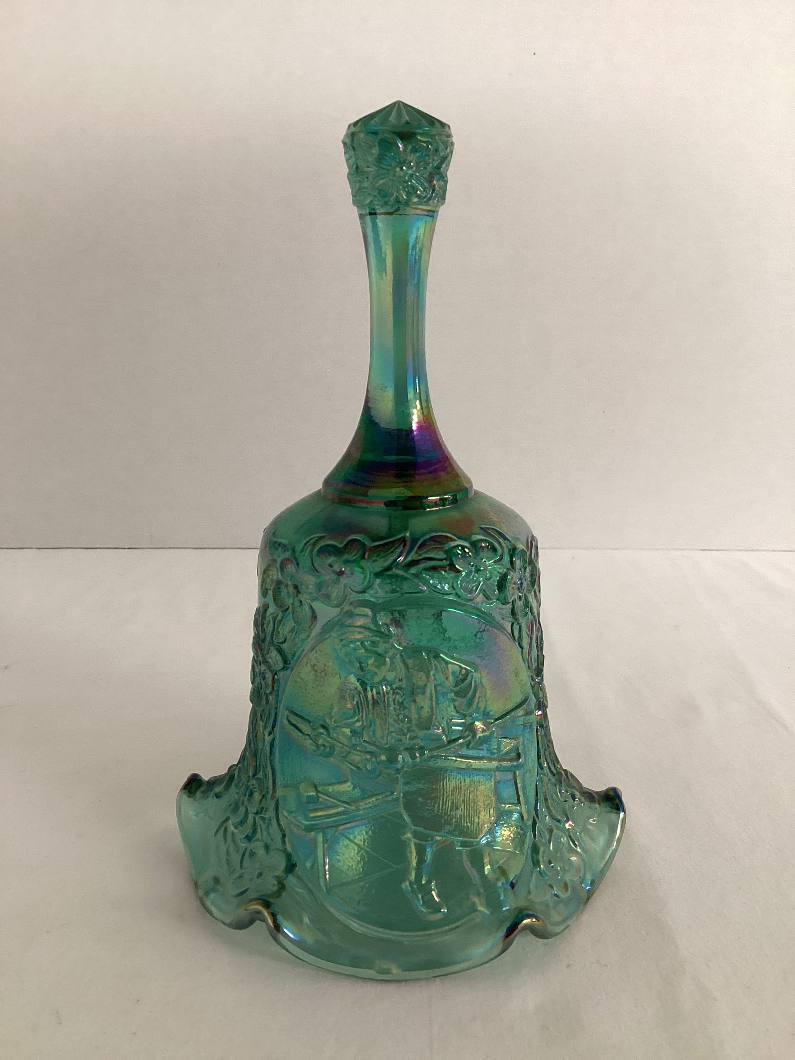 Fenton Spruce Green Carnival Glass Craftsman Bell (1 of 5)
