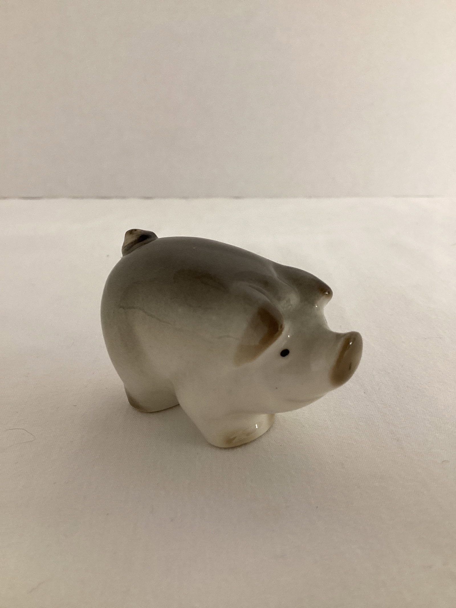 Lomonosov Russia Pig Figurine: 2 1/4" long