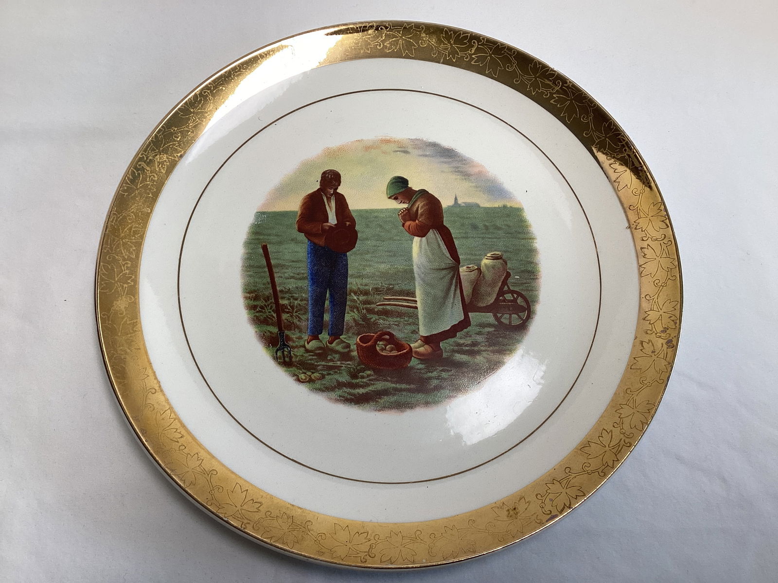 The Angelus by Jean Francois Millet (1814-1875) Decorative Plate: 10 1/8" diameter