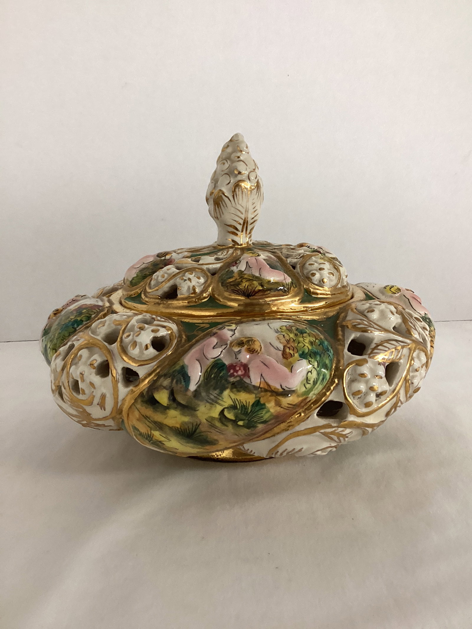 DG Hand Painted Italian Covered Candy Dish: 9" diameter