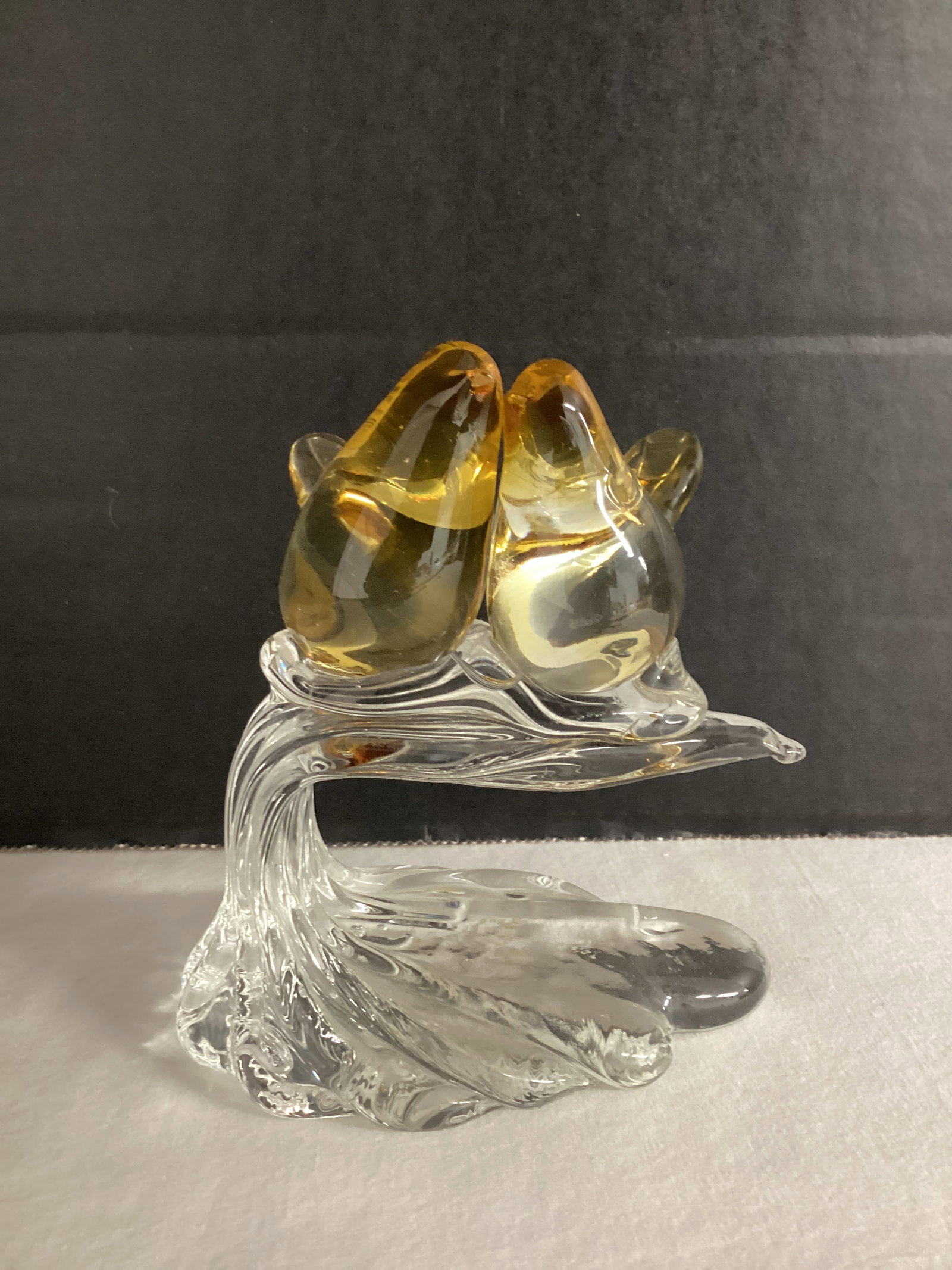Art Glass Lovebirds on Tree Branch: 4 1/4" h