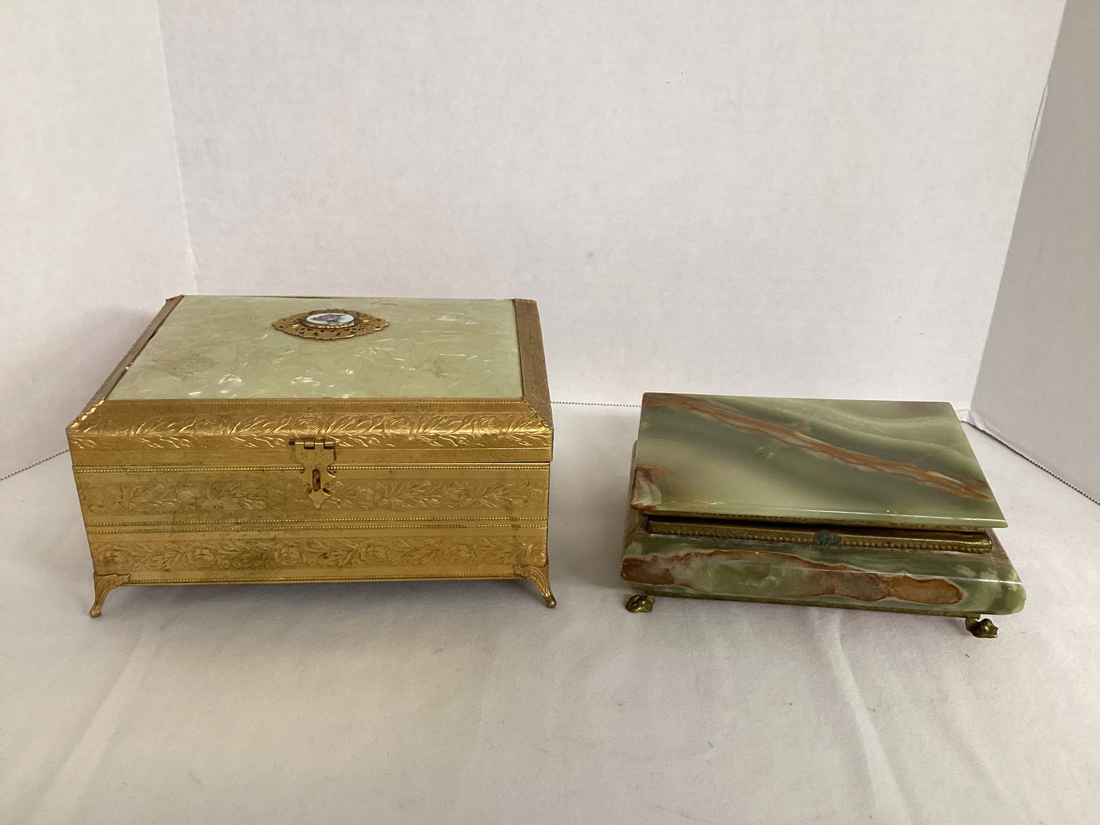 Vintage Musical Jewelry Box and Onyx Jewelry Box (1 of 13)