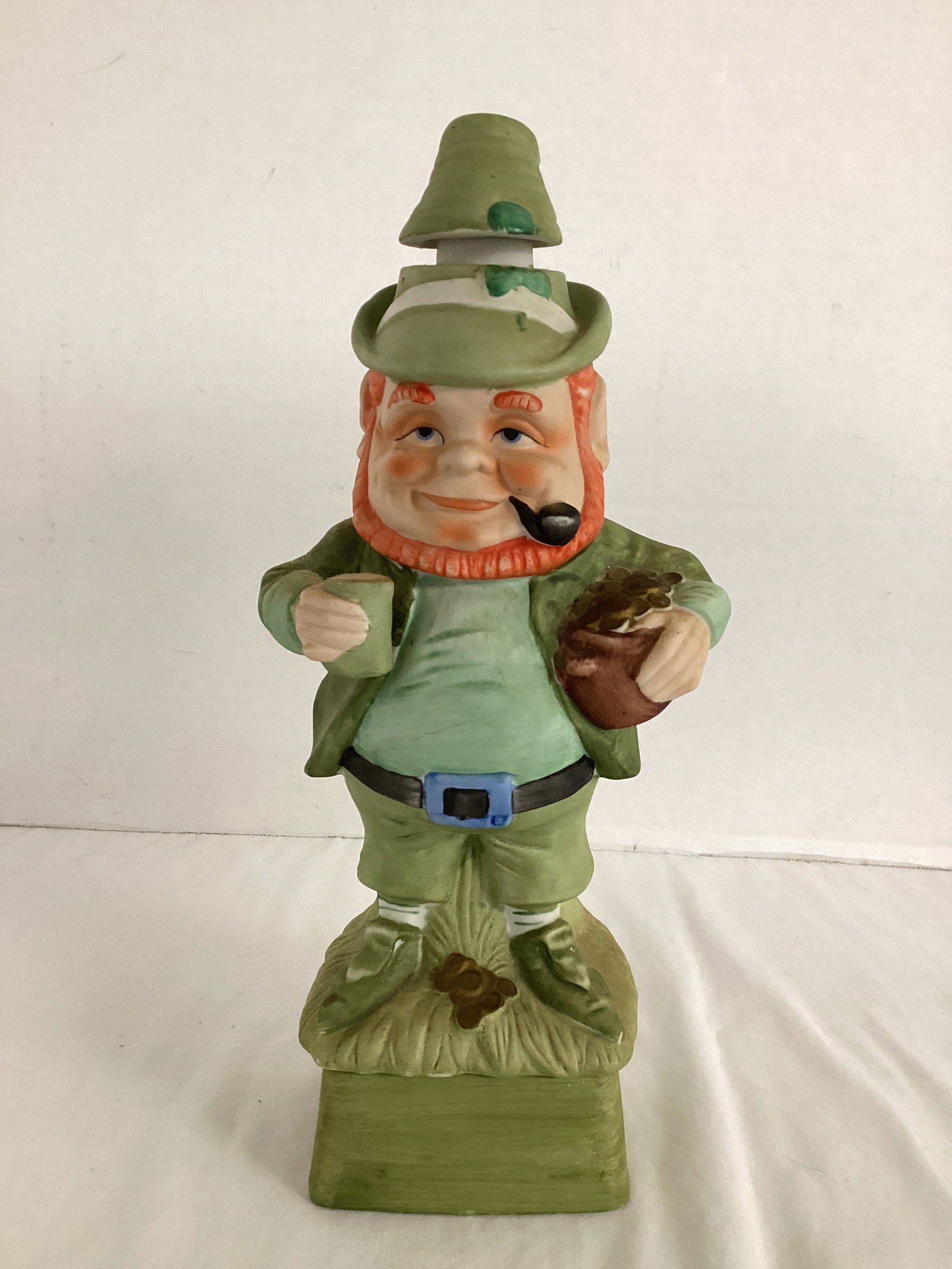 1972 Hoffman Distilling Co. Mr. Lucky Series - Mr. Lucky Decanter: needs washing, hat does not fit all the way down, music box not working, 12 1/2" h