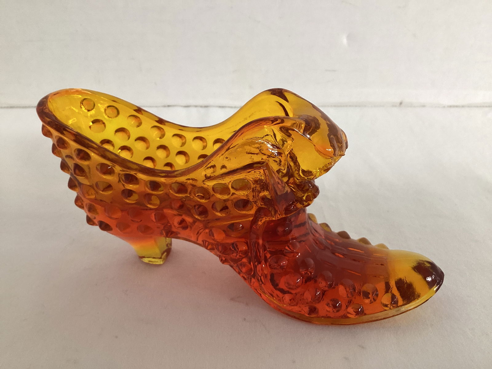 Orange Hobnail Cat Slipper: unmarked, 6" long