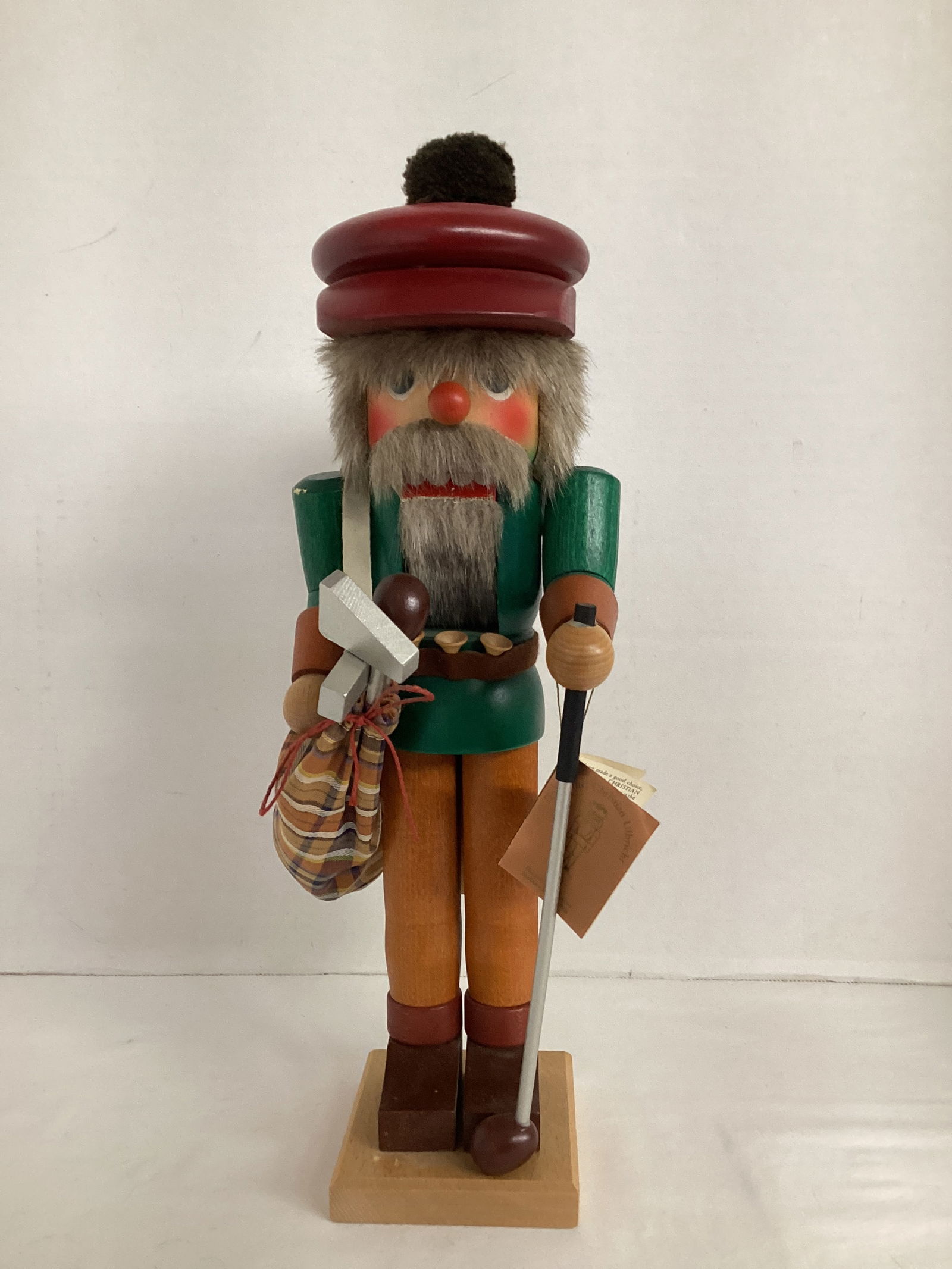 Holzkunst Christian Ulbricht West German Wood Golfer Nutcracker (1 of 8)
