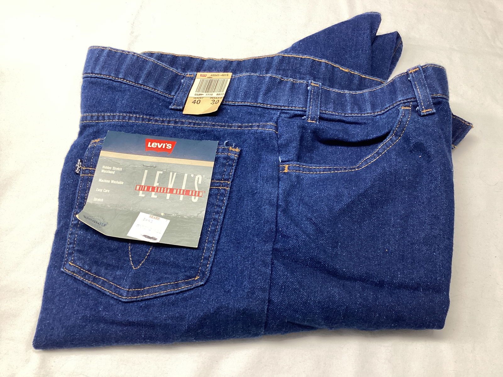 New Levis 40x30 Blue Jeans (1 of 4)