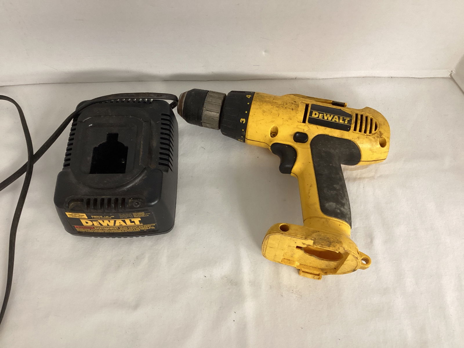 DeWalt DW972 Drill and DW9116 Charger (1 of 4)