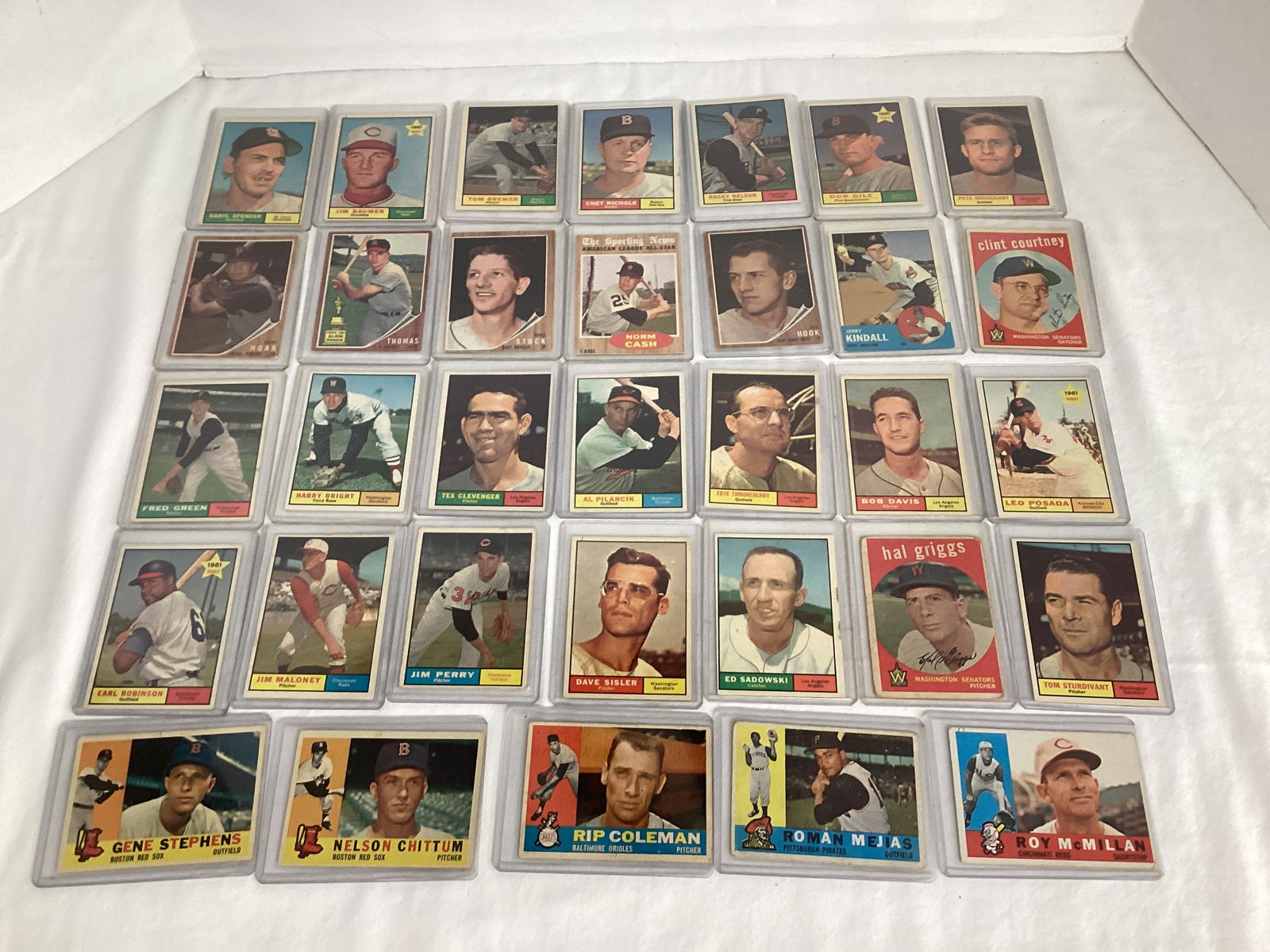 Vintage Baseball Cards in Plastic Sleeves (1 of 7)