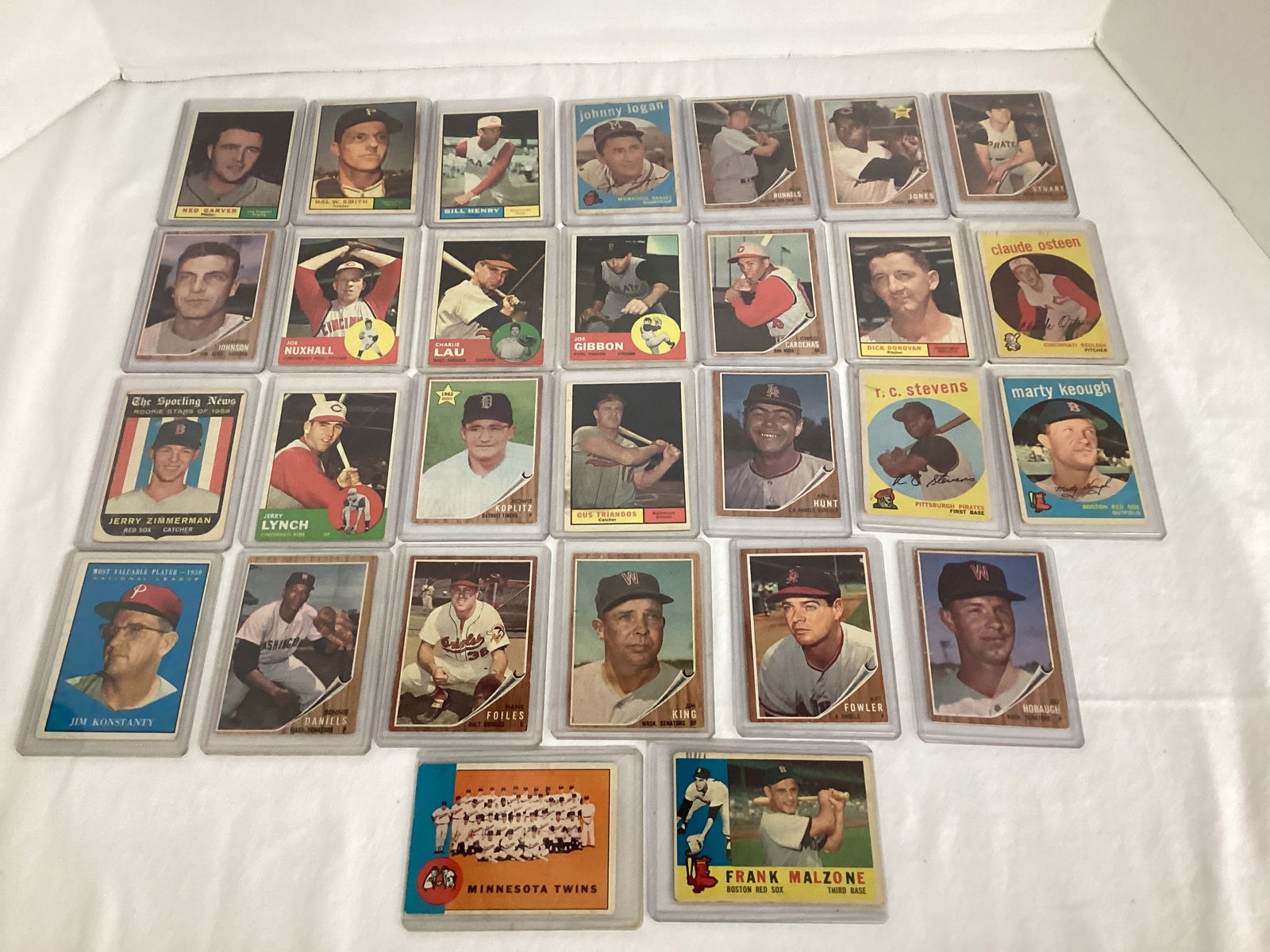 Vintage Baseball Cards in Plastic Sleeves (1 of 6)