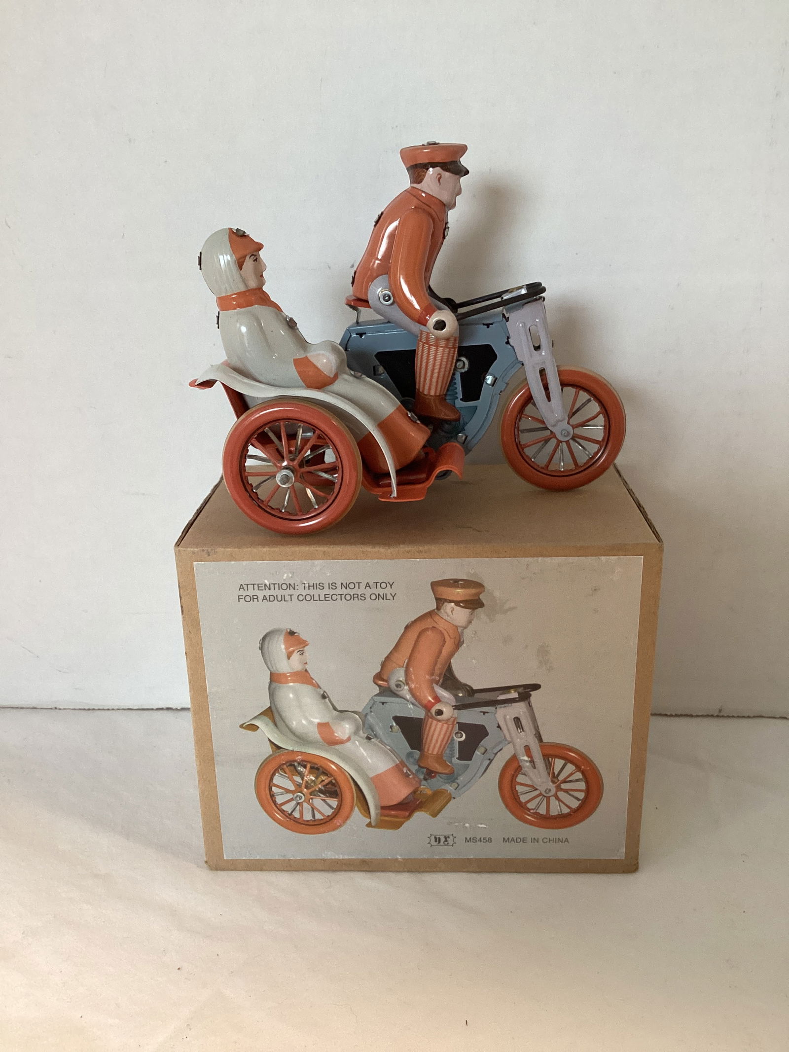 Vintage Tin Litho Motorcycle with Sidecar Wind-Up Toy with Key (1 of 4)