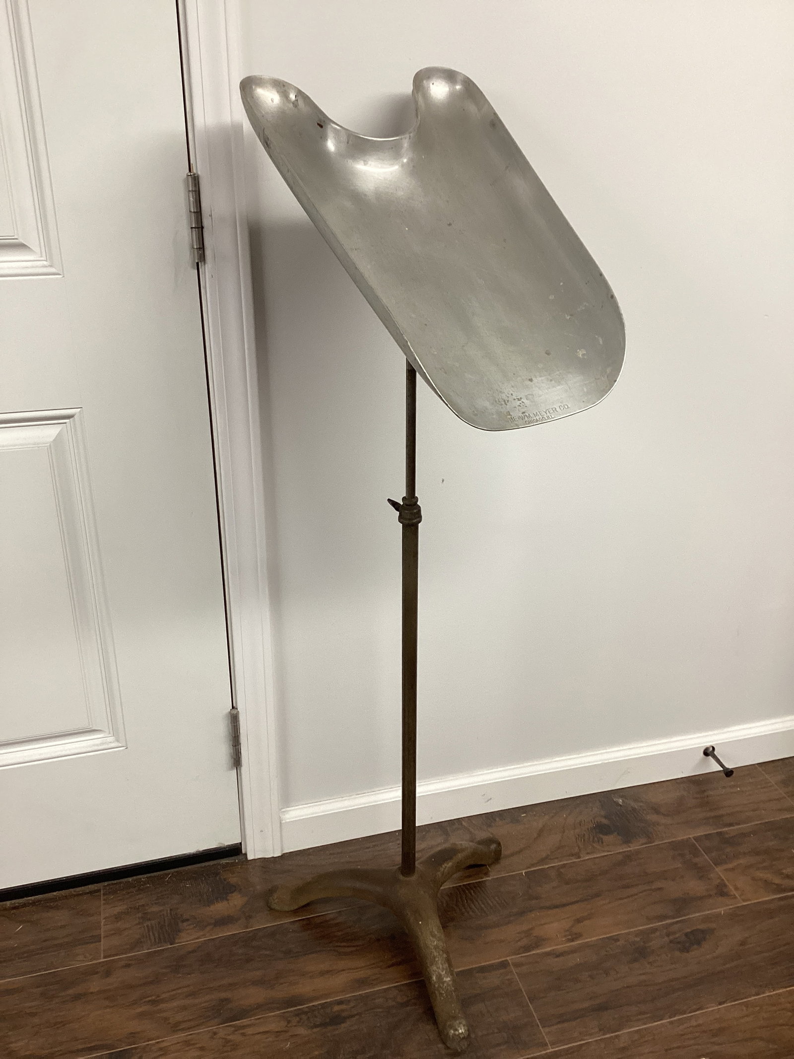 WM Meyer Barber Shampoo Hair Washing Stand (1 of 6)