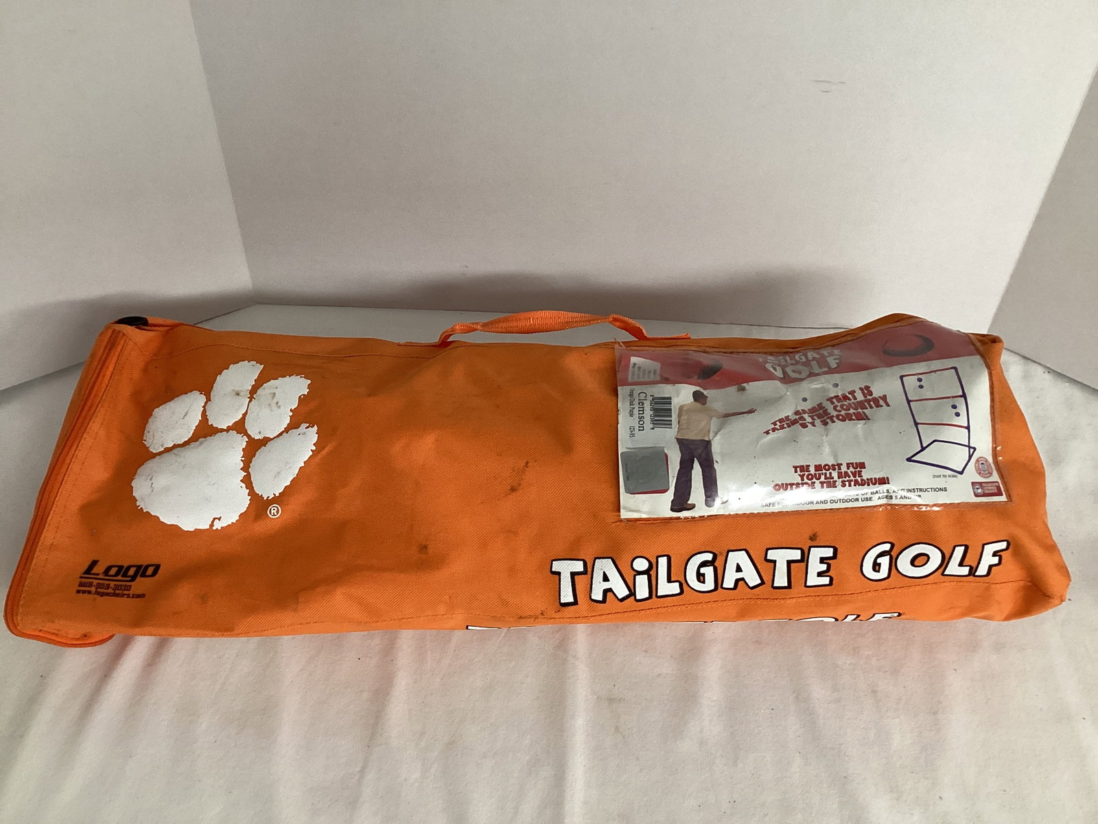 Clemson Tigers Tailgate Golf Game: shipping unavailable for this lot